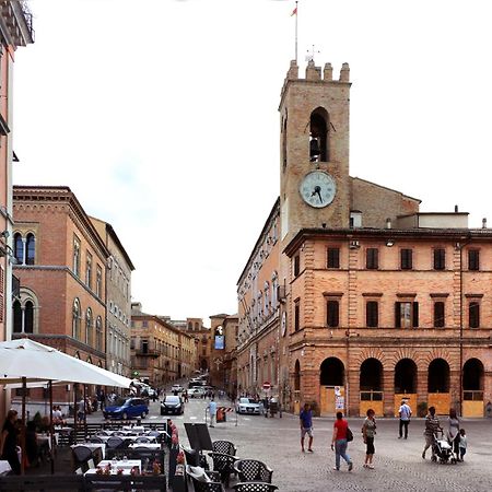 Osimo Nel Cuore Del Centro, Free Wi-Fi E Netflix Apartment ภายนอก รูปภาพ